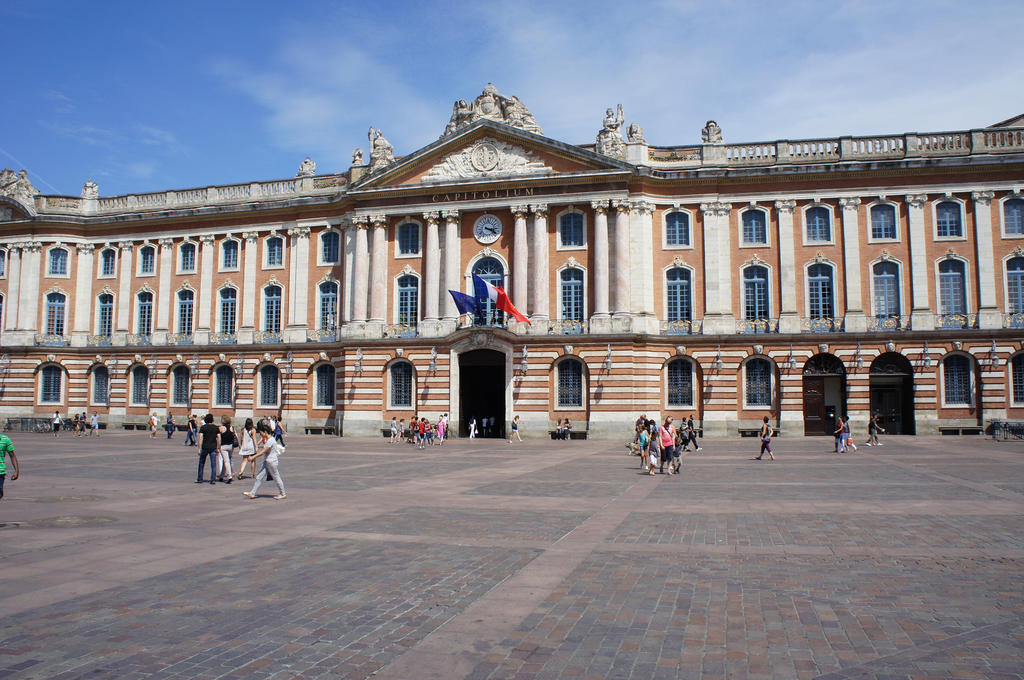Le Capitole Toulouse by ZeFrenchM on DeviantArt